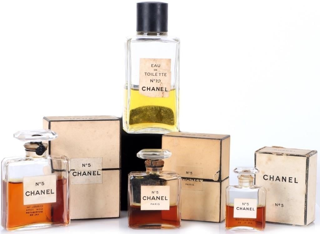 VINTAGE CHANEL NO 5 (3) & NO 19 EAU DE TOILETTE- 1 (1 of 4)