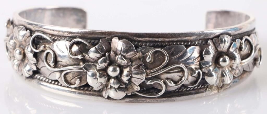 STERLING SILVER LADIES BRACELET W/ FLORAL PATTERN (1 of 4)