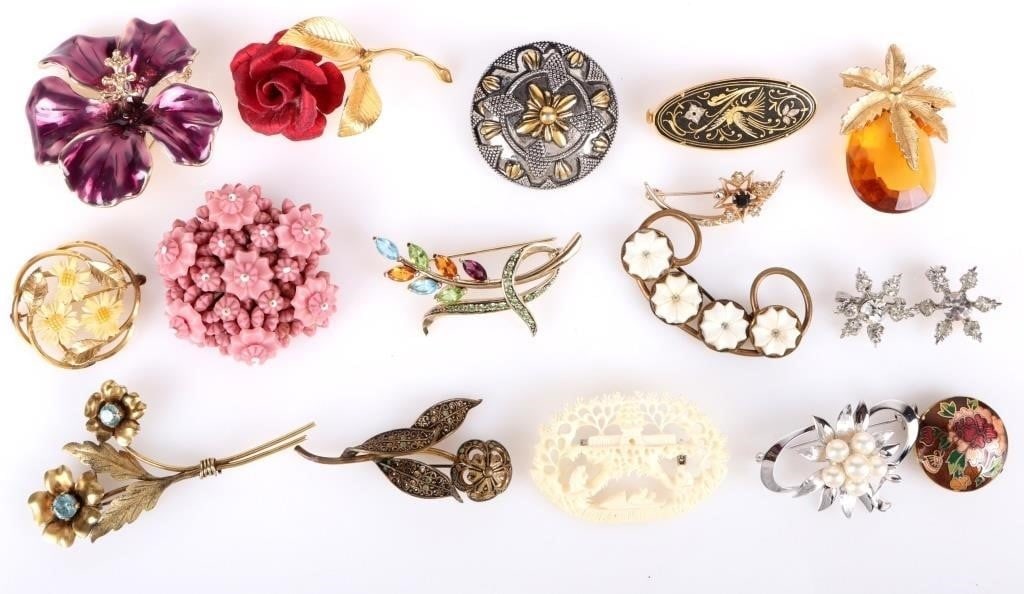 ASSORTED LADIES BROOCHES CLOISONNE (1 of 4)