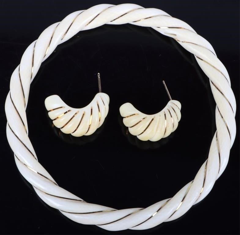 14K GOLD STRIPED LADIES BRACELET AND EARRING SET: Set of bone-colored earrings and bracelet with 14K yellow gold stripes. Bracelet is twined and earrings are vaguely shell-shaped. Weight: 19 grams Size: 3" diameter bracelet, .9" earrings Condition: V