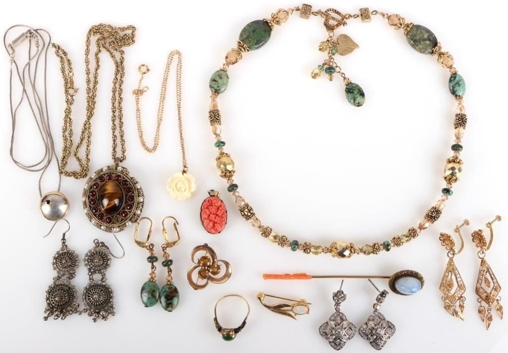 STERLING SILVER NECKLACE AND OTHER JEWELRY (13) (1 of 5)