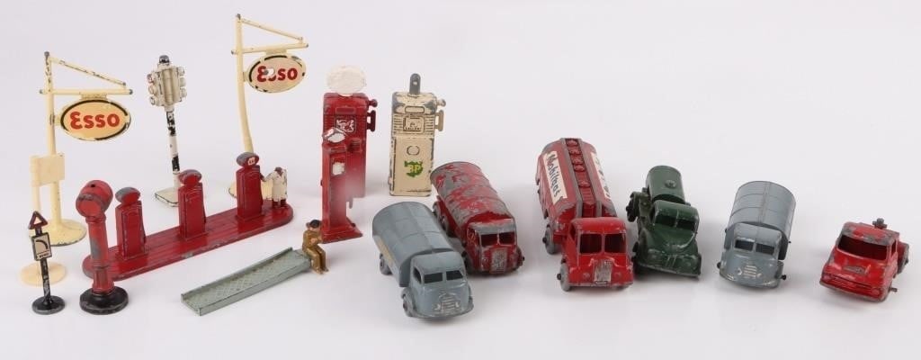 VINTAGE LESNEY MATCHBOX TRUCKS & ACCESSORIES (1 of 6)