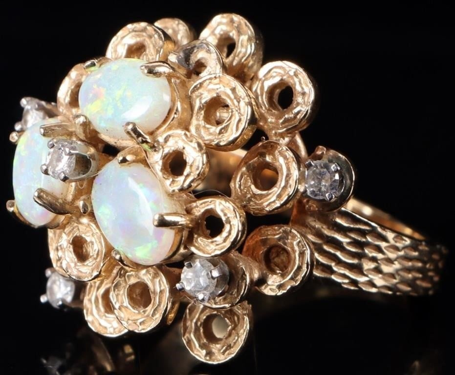 14K YELLOW GOLD LADIES RING W/ DIAMONDS & OPAL (1 of 4)