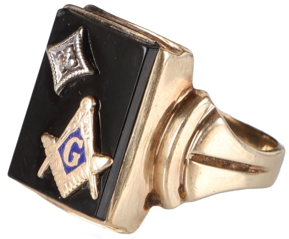 10K YELLOW GOLD GRANDMASTER MASON MENS RING: 10k yellow gold Grandmaster Mason mens ring. The face features a rectangular obsidian stone with a small diamond on the upper left corner and the Masonic compass and square on the lower right. Stone