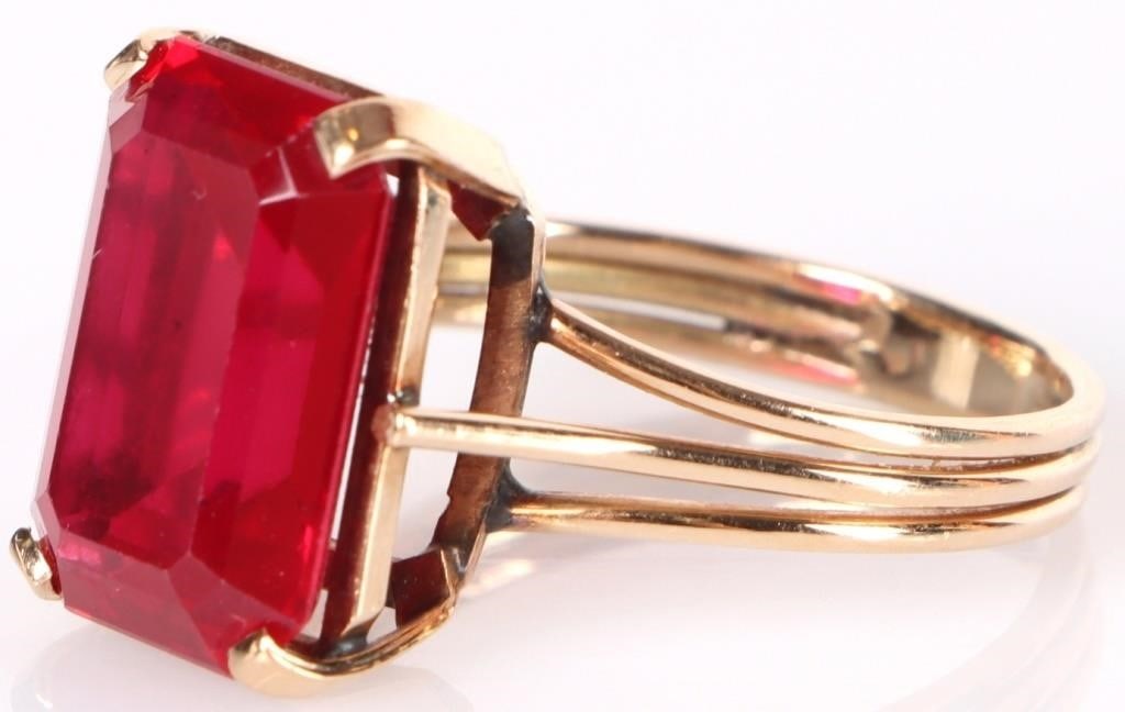 10K YELLOW GOLD RUBY LADIES RING - 3