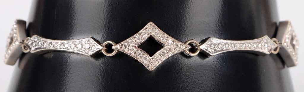 18K WHITE GOLD DIAMOND GEOMETRIC LINK BRACELET (1 of 4)