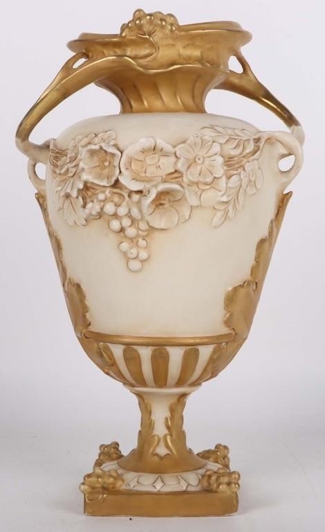 ROYAL DUX BOHEMIAN ART NOUVEAU PORCELAIN VASE (1 of 5)
