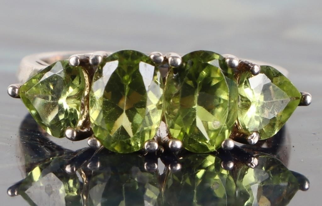 2.0CTW GREEN PERIDOT STERLING SILVER LADIES RING (1 of 3)