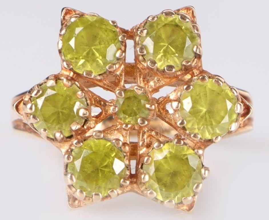 10K YELLOW GOLD PERIDOT CLUSTER LADIES RING (1 of 4)