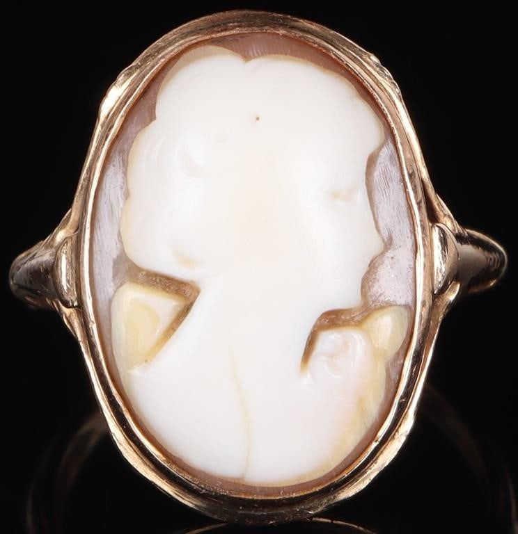 14K YELLOW GOLD VINTAGE ENAMEL CAMEO LADIES RING: 14K yellow gold vintage enamel cameo ladies ring. Stone Type: Assorted Weight: 3.74 Grams Size: 5.00 U.S. Condition: Wear commensurate with age. See images for details.