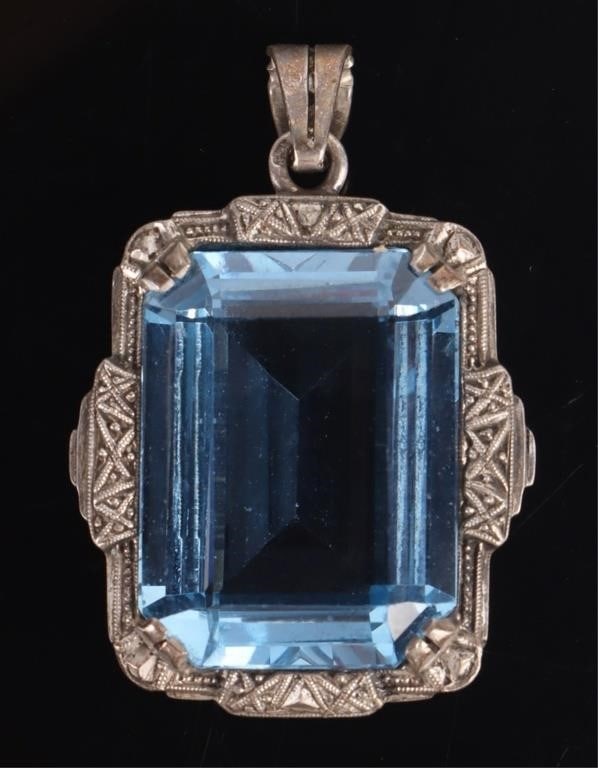 VINTAGE NATURAL EMERALD CUT TOPAZ PENDANT (1 of 2)