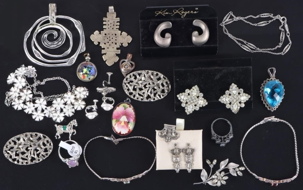 SILVER-TONED LADIES JEWELRY LOT OF 21 PIECES (1 of 3)