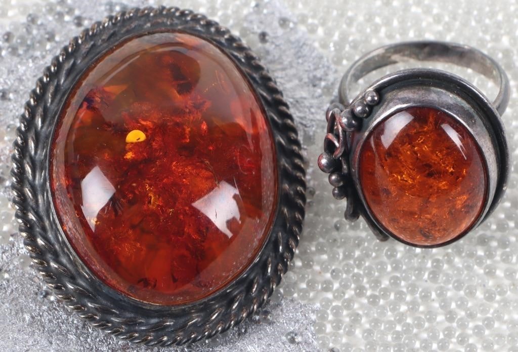 LARGE AMBER STERLING SILVER BROOCH & RING (1 of 6)