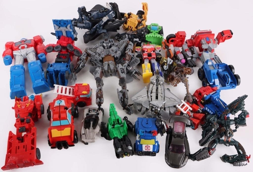 TRANSFORMERS AUTOBOT & DECEPTICON COLLECTION: Transformers Autobot & Decepticon Collection. To include Optimus Prime, Megatron, Starscream, & More. 25 total Transformer morphing toys. Condition: Please refer to images.