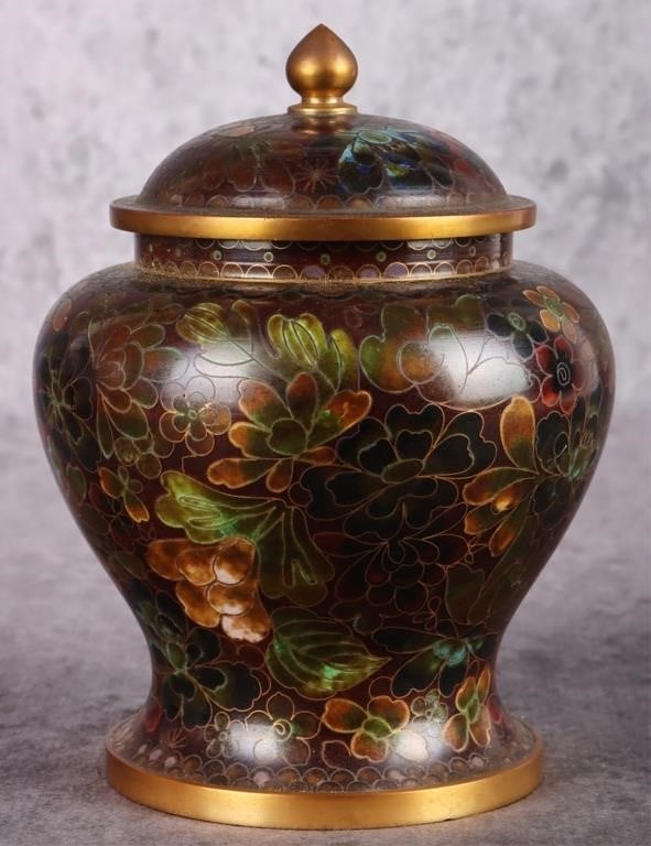 VINTAGE CHINESE CLOISONNE URN VASE (1 of 4)