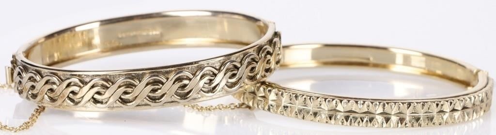 WHITING & DAVIS CO. GOLD-TONE BRACELET LOT (2): Lot of two gold-tone Whiting & Davis Co. bracelets. One features a braided design about its length while the other one features a repeated geometric beveled pattern. Size: 2.5 x 2.25" each Condition: