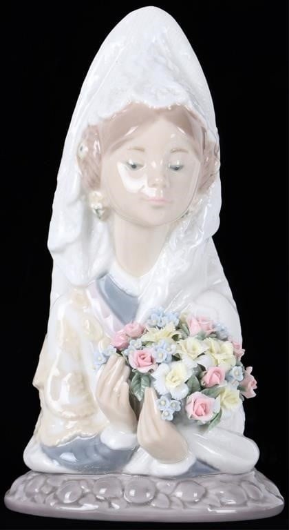 LLADRO #5669 VALENCIAN GIRL BUST W/ FINE FLOWERS (1 of 5)