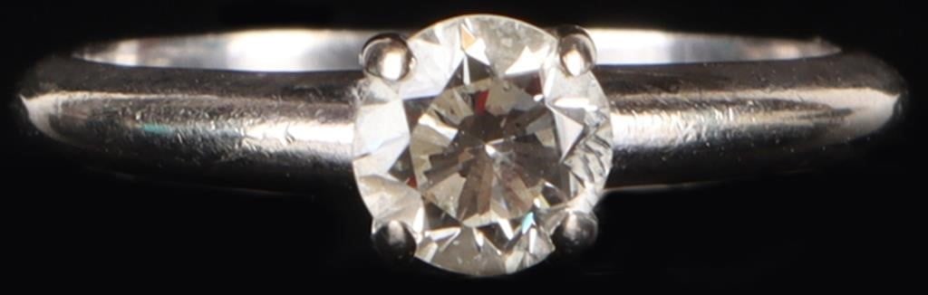 14K WHITE GOLD LADIES RING W 0.5CT NATURAL DIAMOND (1 of 5)