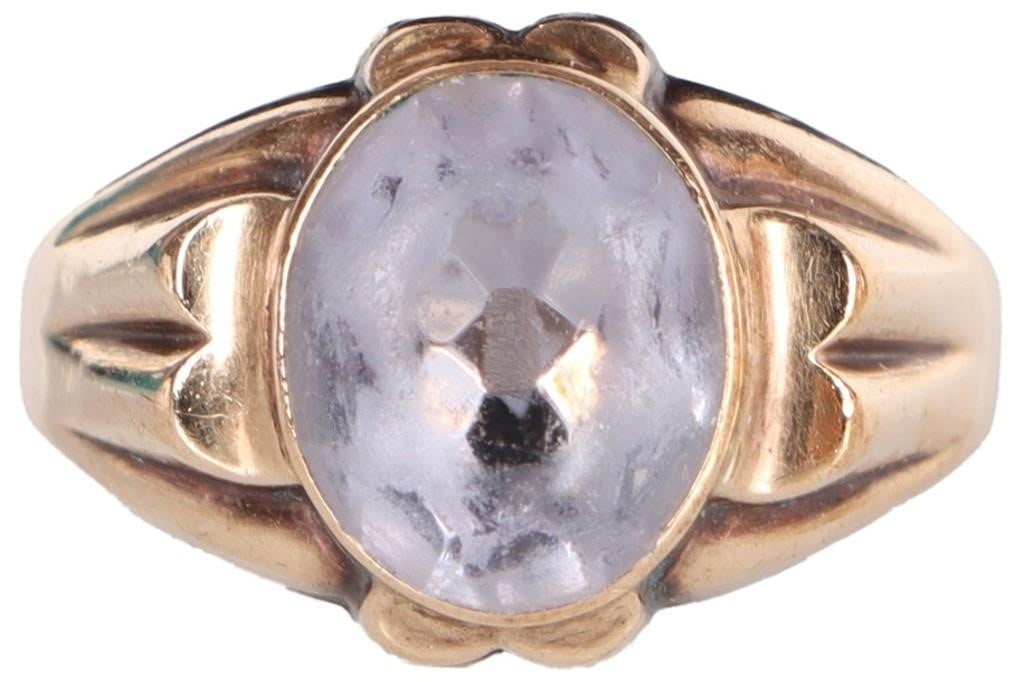 10K YELLOW GOLD LADIES RING W/ PALE IOLITE GEMSTNE: 10k yellow gold ladies ring with a 2ct oval-cut pale iolite center gemstone. Stone Type: Iolite Weight: 2.43 grams Size: US 6 Condition: See pictures.