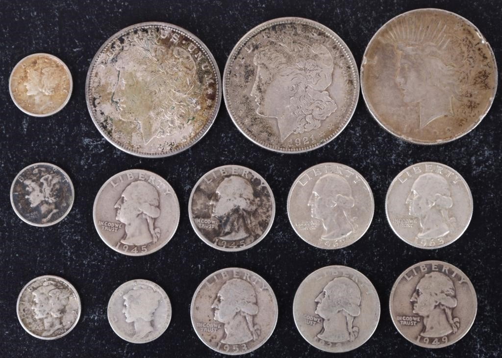 90% SILVER ASSORTED VINTAGE U.S. COINAGE - (14): 90% silver assorted vintage U.S. coinage to include one 1922 P Peace Dollar, Two Morgan Dollars, seven Washington Quarters, and four Mercury Dimes. Weight: 137.00 Grams Condition: Ranges from Good to 