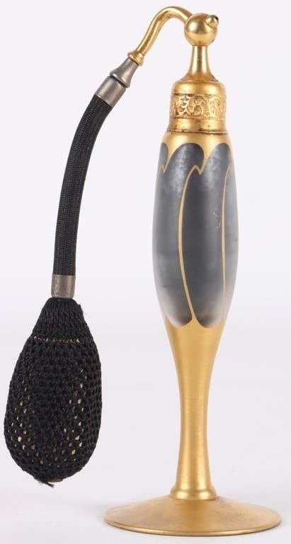 ANTIQUE DEVILBISS GOLD AND BLACK PERFUME ATOMIZER (1 of 5)