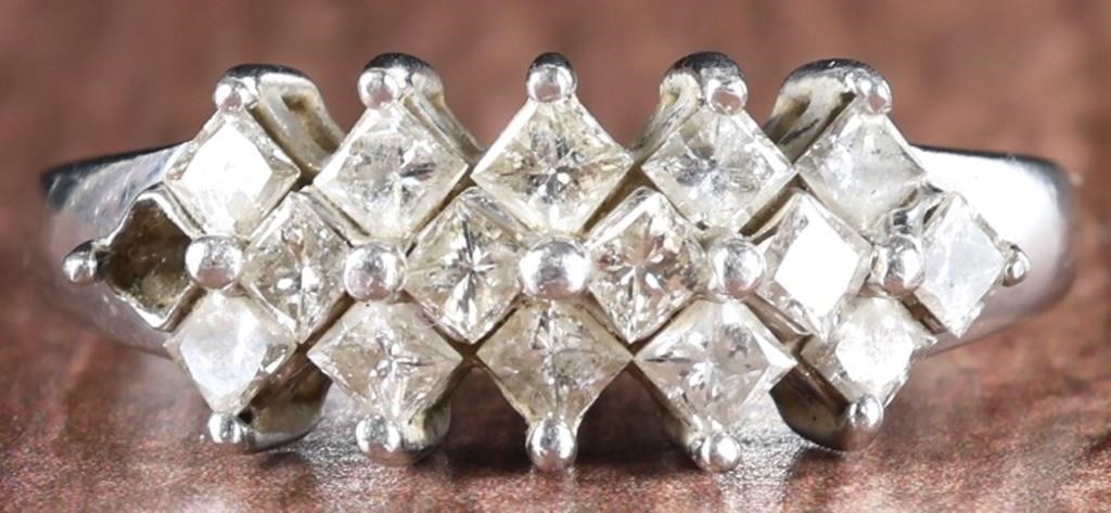 SHINY 950 PLATINUM LADIES RING W/ SQUARE DIAMONDS (1 of 6)