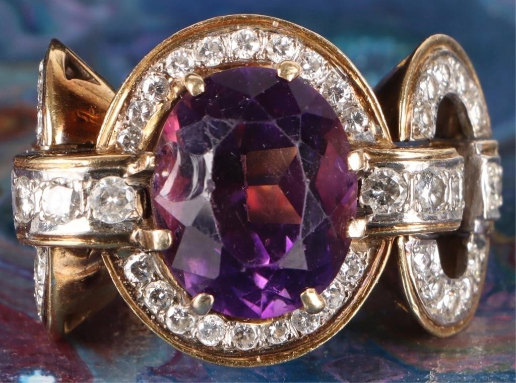 2.27CTW DIAMONDS 18K YELLOW GOLD LADIES RING W AME: 18k yellow gold ladies ring designed like a chain - the shoulders are ovals loosely connected to brackets on the face which are in turn loosely connected to two other brackets which have a tighter con