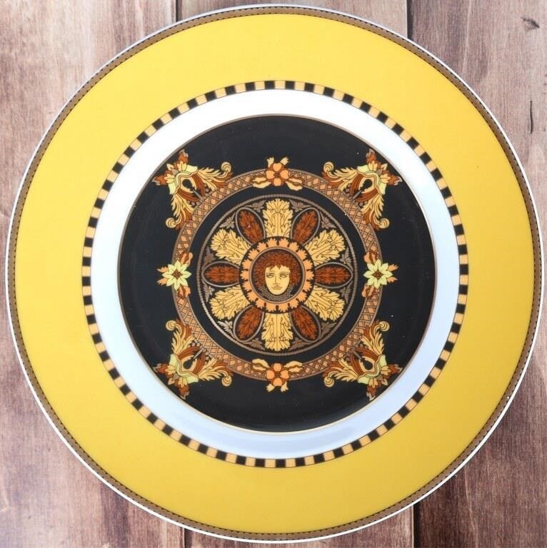 VERSACE ROSENTHAL BAROCCO CHINA DESSERT PLATE YLW: Versace Rosenthal Barocco series china dessert plate. This plate is painted yellow on the rim with a gold-paint-beaded rim on the outer edge and an alternating black and mustard pattern on the inner e