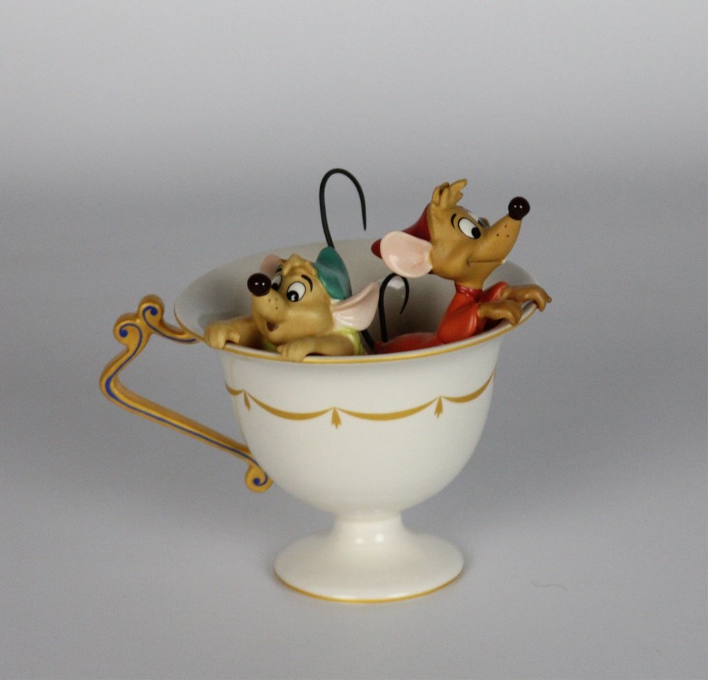 WDCC CINDERELLA GUS & JAQ TEA FOR TWO: WDCC CINDERELLA GUS & JAQ TEA FOR TWO Walt Disney Classics Collection. Shipping / Pickup: We Can Ship This Item Lot Location: #3 - Off Cap. Cir. NE