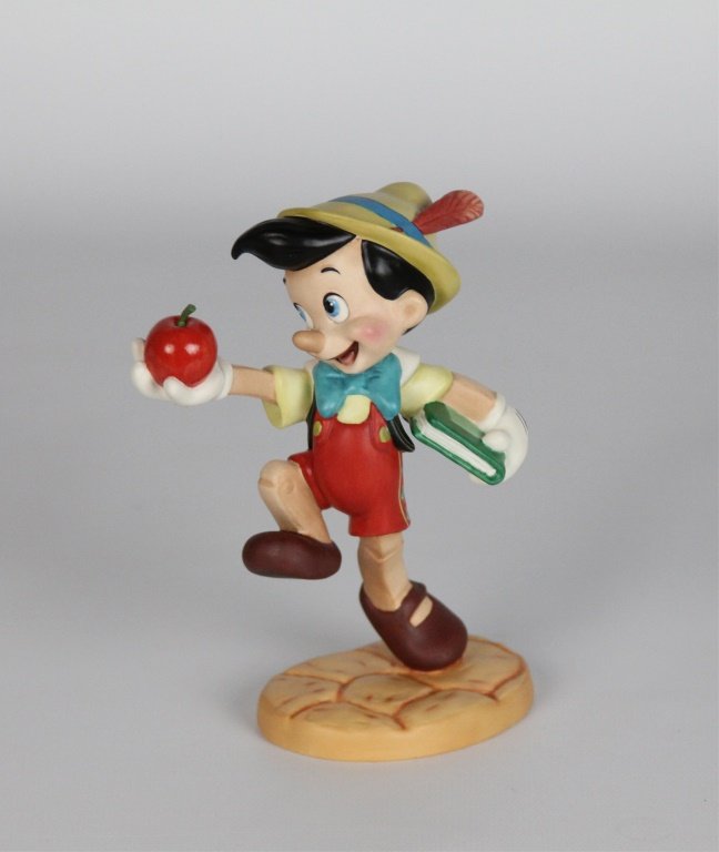 WDCC PINOCCHIO: WDCC PINOCCHIO Walt Disney Classics Collection. "Good-bye, Father". Shipping / Pickup: We Can Ship This Item Lot Location: #3 - Off Cap. Cir. NE