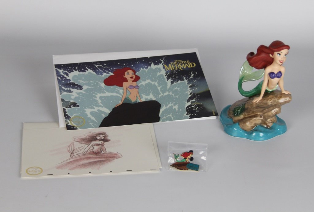 WDCC LITTLE MERMAID ARIEL W/ PIN: WDCC LITTLE MERMAID ARIEL W/ PIN Walt Disney Classics Collection. "Seaside Serenade". 2006 Membership Sculpture. Comes with pin, fine art print and litho. Shipping / Pickup: We Can Ship This Item Lot 