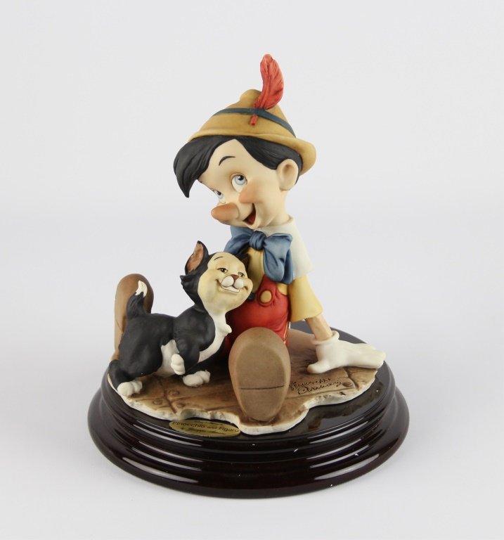 GIUSEPPE ARMANI 464/C PINOCCHIO & FIGARO: GIUSEPPE ARMANI 464/C PINOCCHIO & FIGARO Shipping / Pickup: We Can Ship This Item Lot Location: #3 - Off Cap. Cir. NE