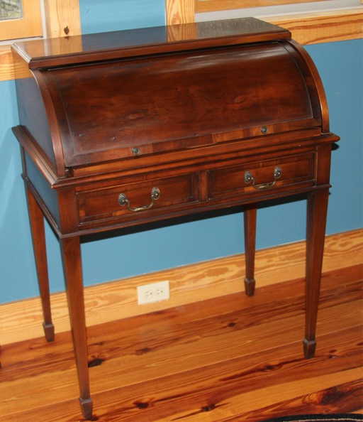 HEKMAN MAHOGONY ROLL TOP SECRETARY DESK - HEKMAN MAHOGONY ROLL TOP SECRETARY DESK