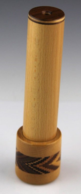 TWO TONE WOODEN KALEIDOSCOPE W/ INLAY DECORATION: TWO TONE WOODEN KALEIDOSCOPE W/ INLAY DECORATION Size: 7.25" Shipping / Pickup: We Can Ship This Item Lot Location: #1 - Cap. Cir. NE