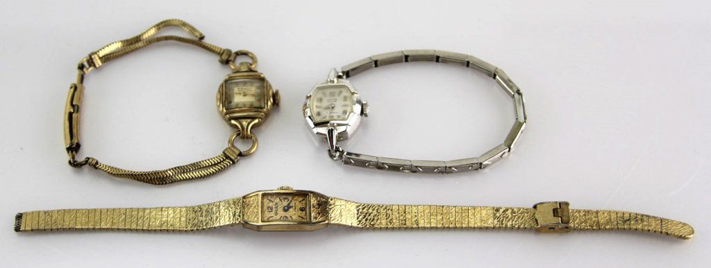 (3) GRUEN LADIES WATCHES: (3) GRUEN LADIES WATCHES Shipping / Pickup: We Can Ship This Item Lot Location: #1 - Cap. Cir. NE