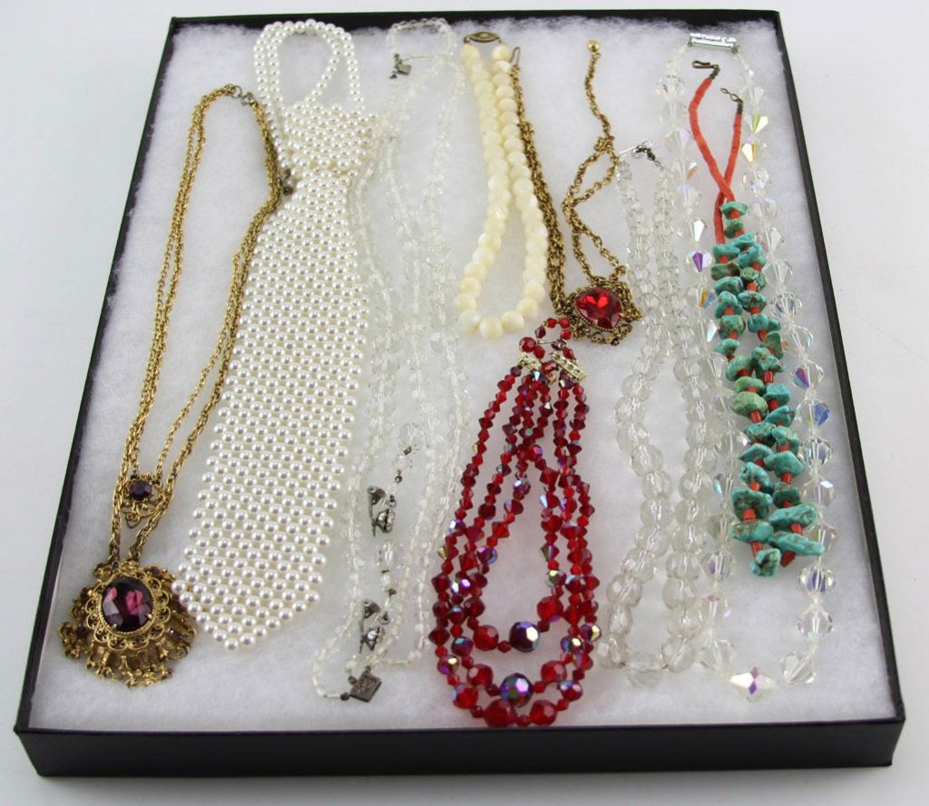 MIXED LOT LADIES COSTUME JEWELRY (1 of 4)