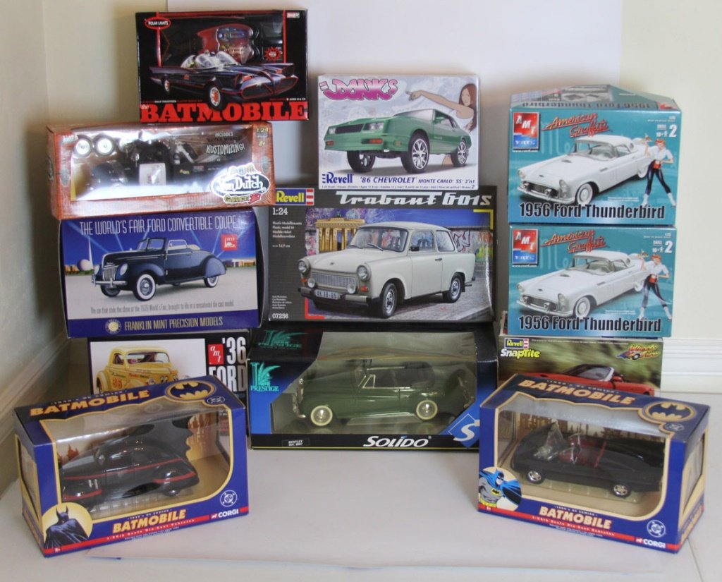 ESTATE LOT OF MODEL CARS AND KITS (1 of 7)