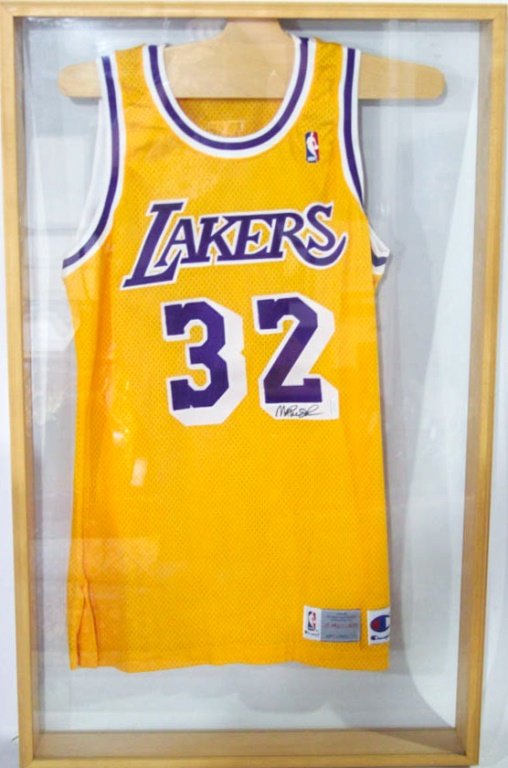 SIGNED LA LAKERS MAGIC JOHNSON 32 JERSEY (1 of 4)