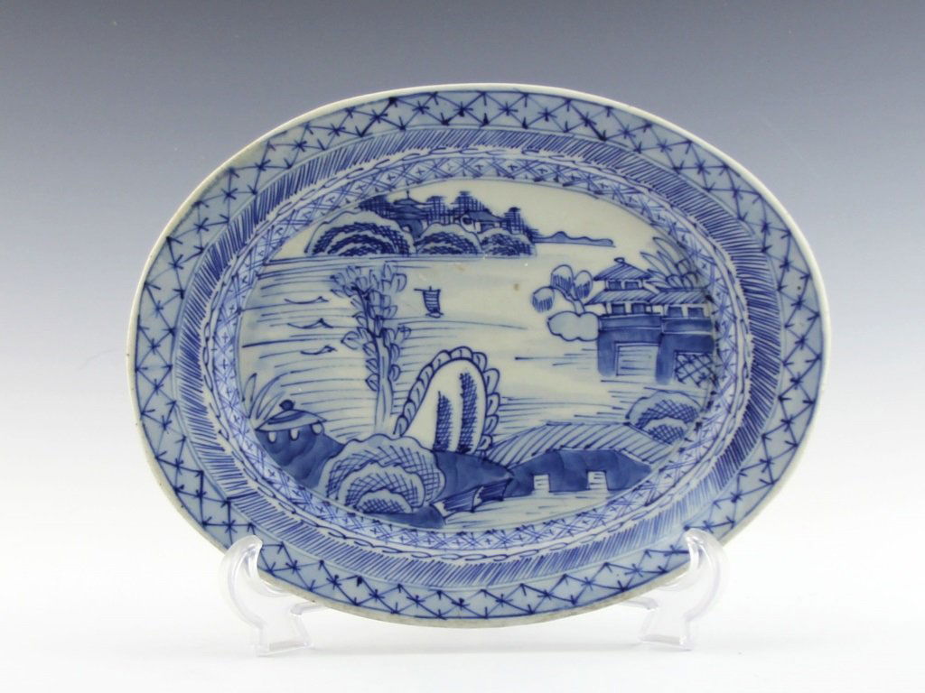 BLUE AND WHITE CERAMIC PLATE (1 of 4)
