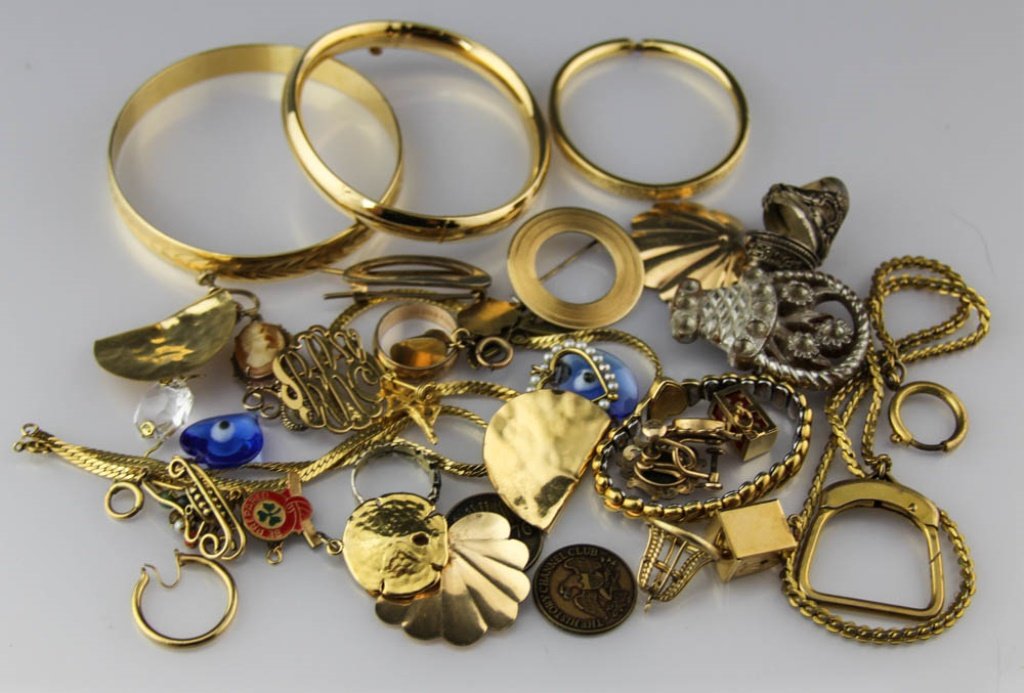 MIXED GOLD FILLED/PLATED LADIES JEWELRY (1 of 3)