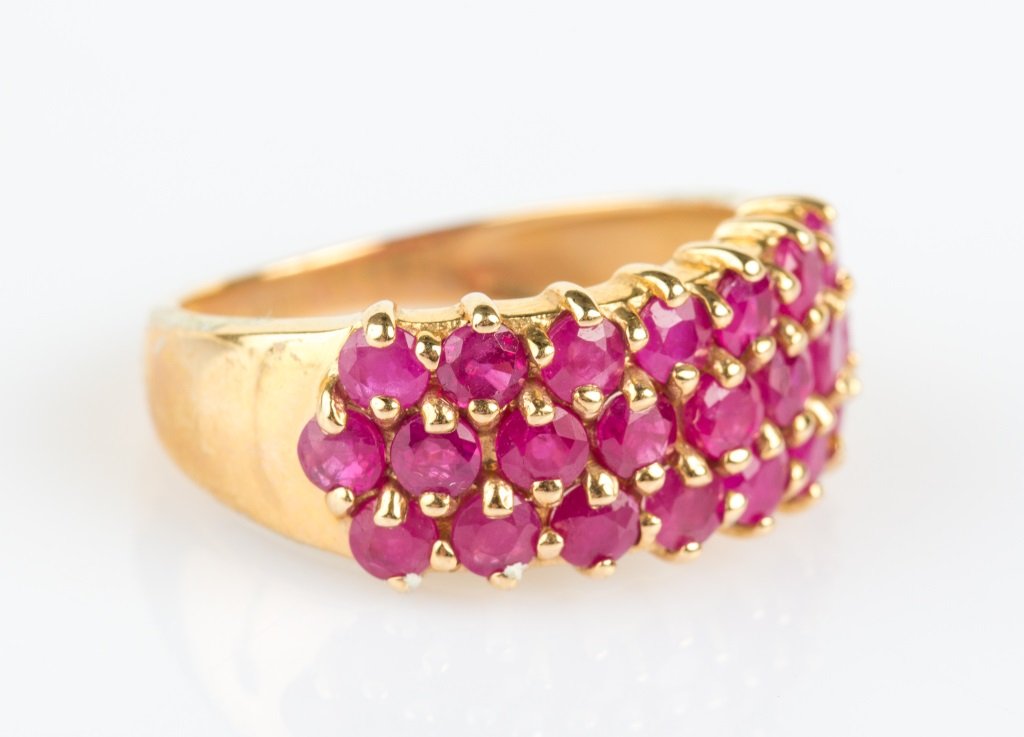 LADIES 10K YELLOW GOLD RUBY FASHION RING (1 of 3)