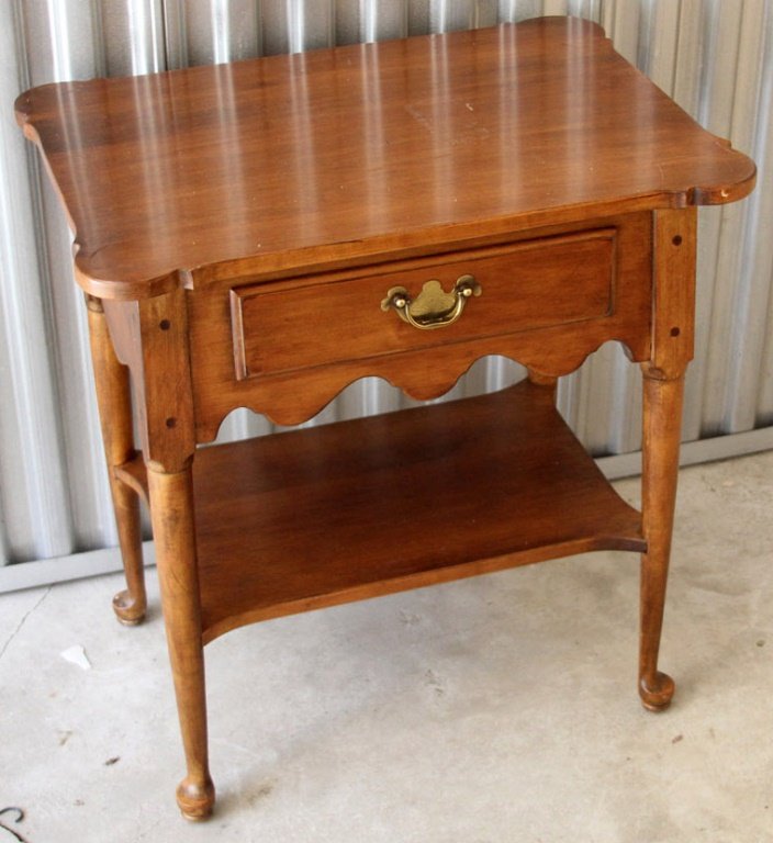 ETHAN ALLEN WOOD SIDE TABLE (1 of 4)