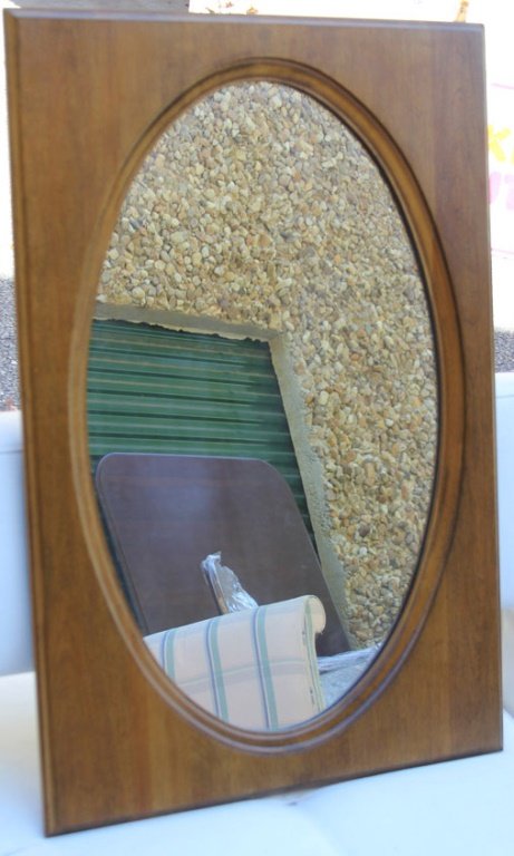 ETHAN ALLEN OAK WALL MIRROR: ETHAN ALLEN OAK WALL MIRROR Size: 24X36" Shipping / Pickup: Buyer Pick Up, 3rd Party Lot Location: #1 - Manor's Gallery