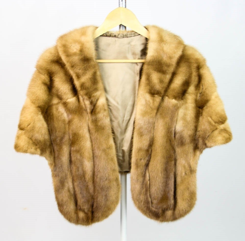 AUTUMN HAZE MINK WRAP CAPE (1 of 4)