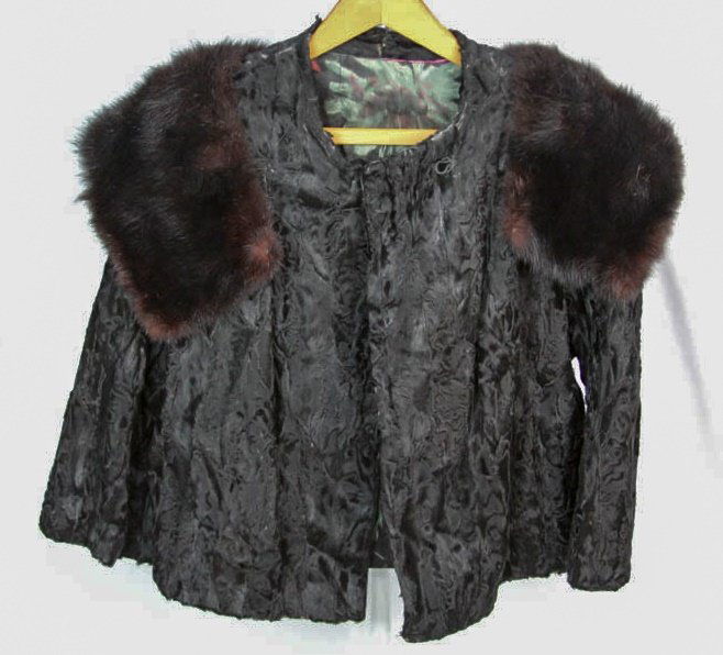 BROSS LADIES LAMB HIDE COAT W FOX FUR TRIM (1 of 9)
