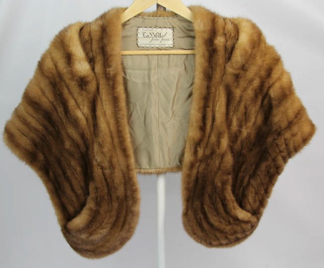 LA BELLE FINE FURS LADIES MINK FUR STOLE (1 of 7)