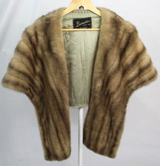 BURANS LADIES MINK FUR STOLE (1 of 7)