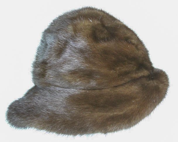 LANE BRYANT LADIES MINK FUR HAT: LANE BRYANT LADIES MINK FUR HAT Shipping / Pickup: We Can Ship This Item Lot Location: #1 - Manor's Gallery