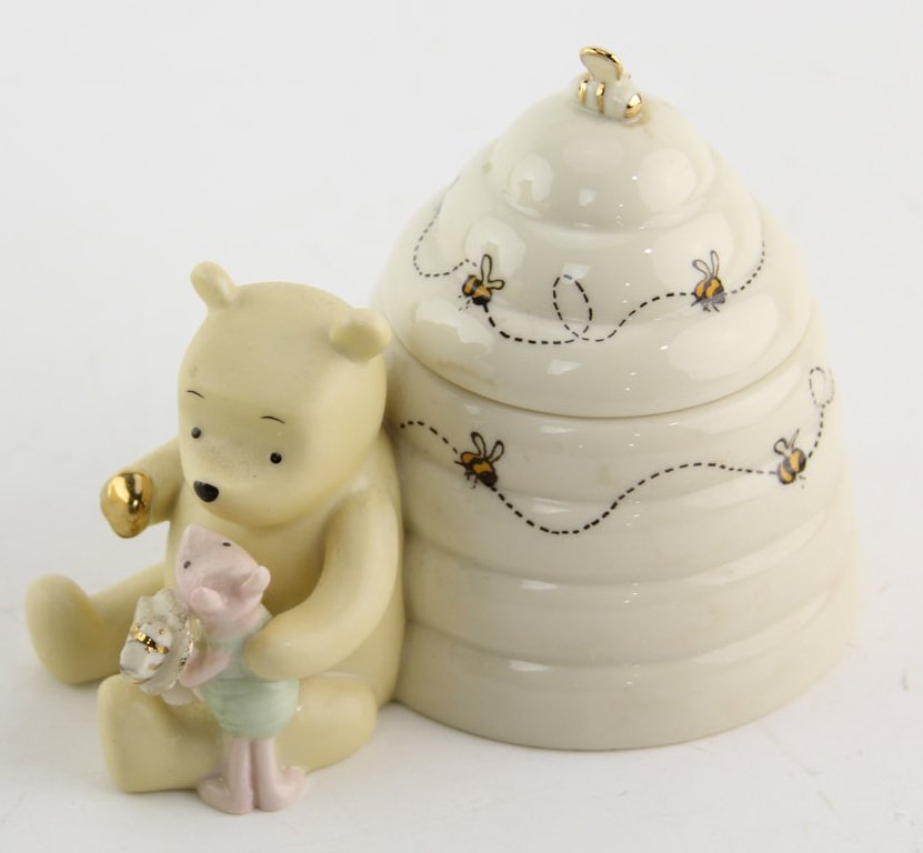 LENOX PORCELAIN DISNEY WINNIE THE POOH BOX (1 of 5)