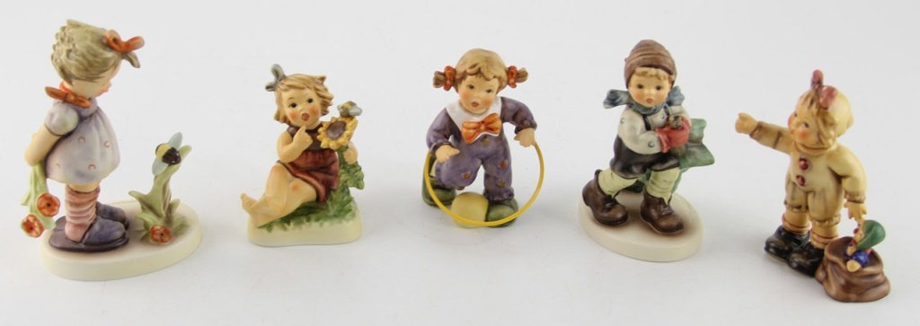 LOT OF FIVE HUMMEL PORCELAIN FIGURINES TMK-8 (1 of 7)